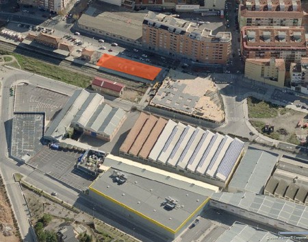Solar en la estación de Alcoy